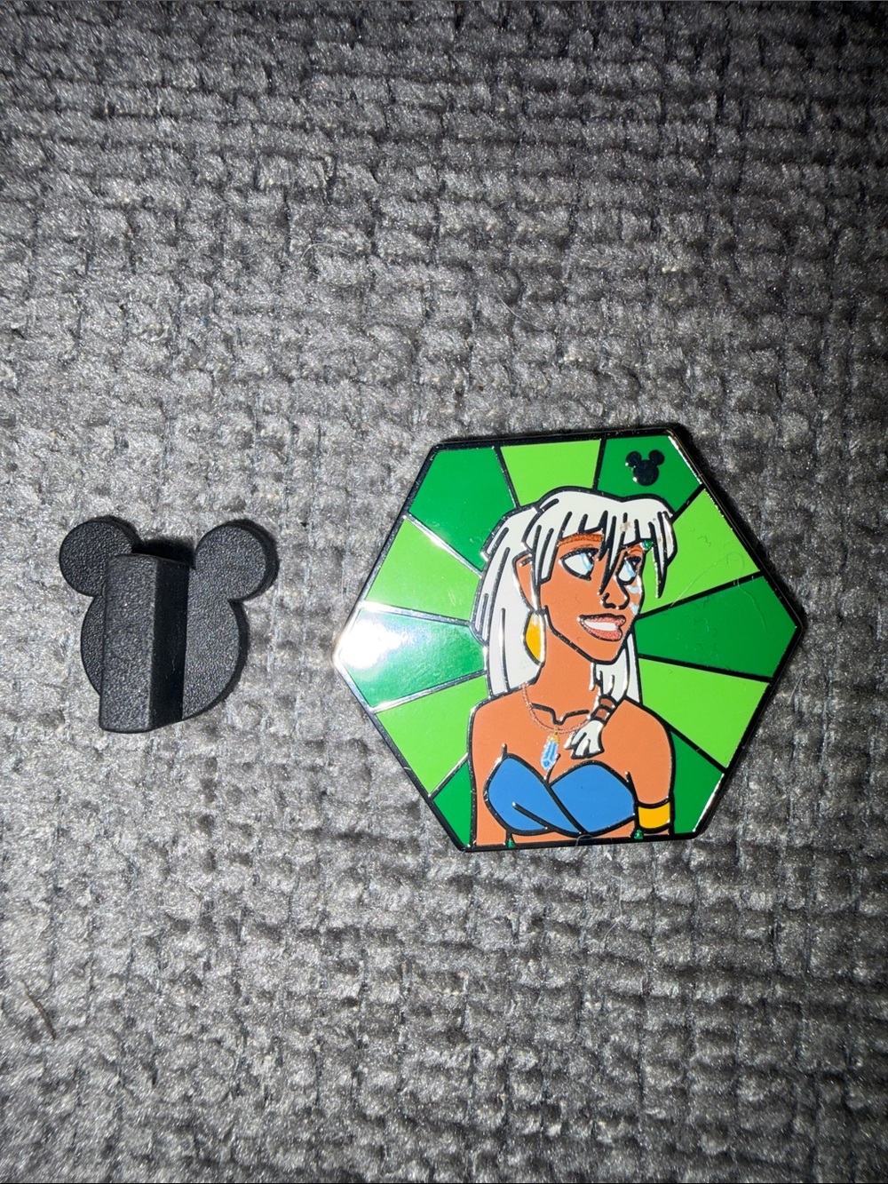 Disney kida pin